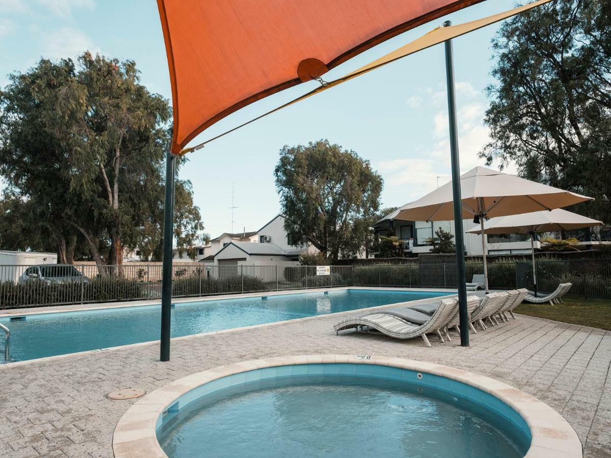 Fortyone - Oceanside Retreat Басселтон Экстерьер фото